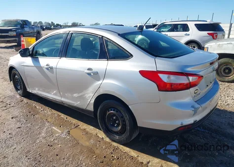 2012 Ford Focus Se из США, поврежденный, VIN 1FAHP3F2XCL106683